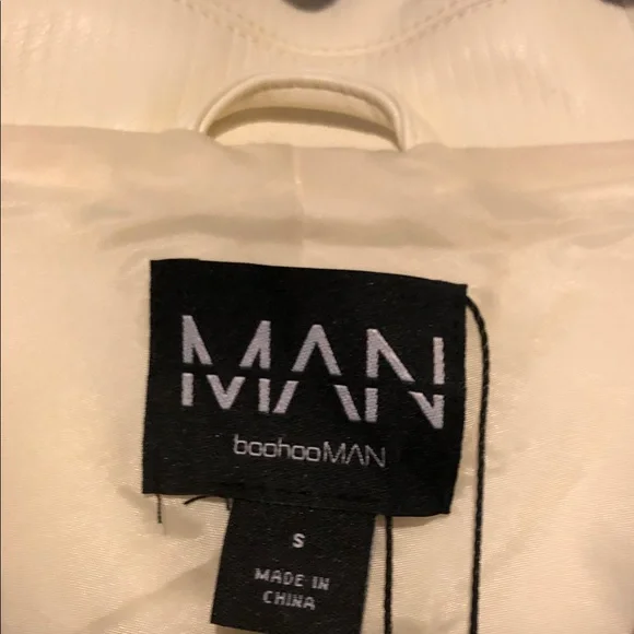 Elegant Cream Leather Jacket for Women - Picture 2 of 6